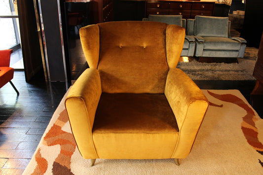 Pair of Gold Velvet Armchairs with Buttons, 1940s