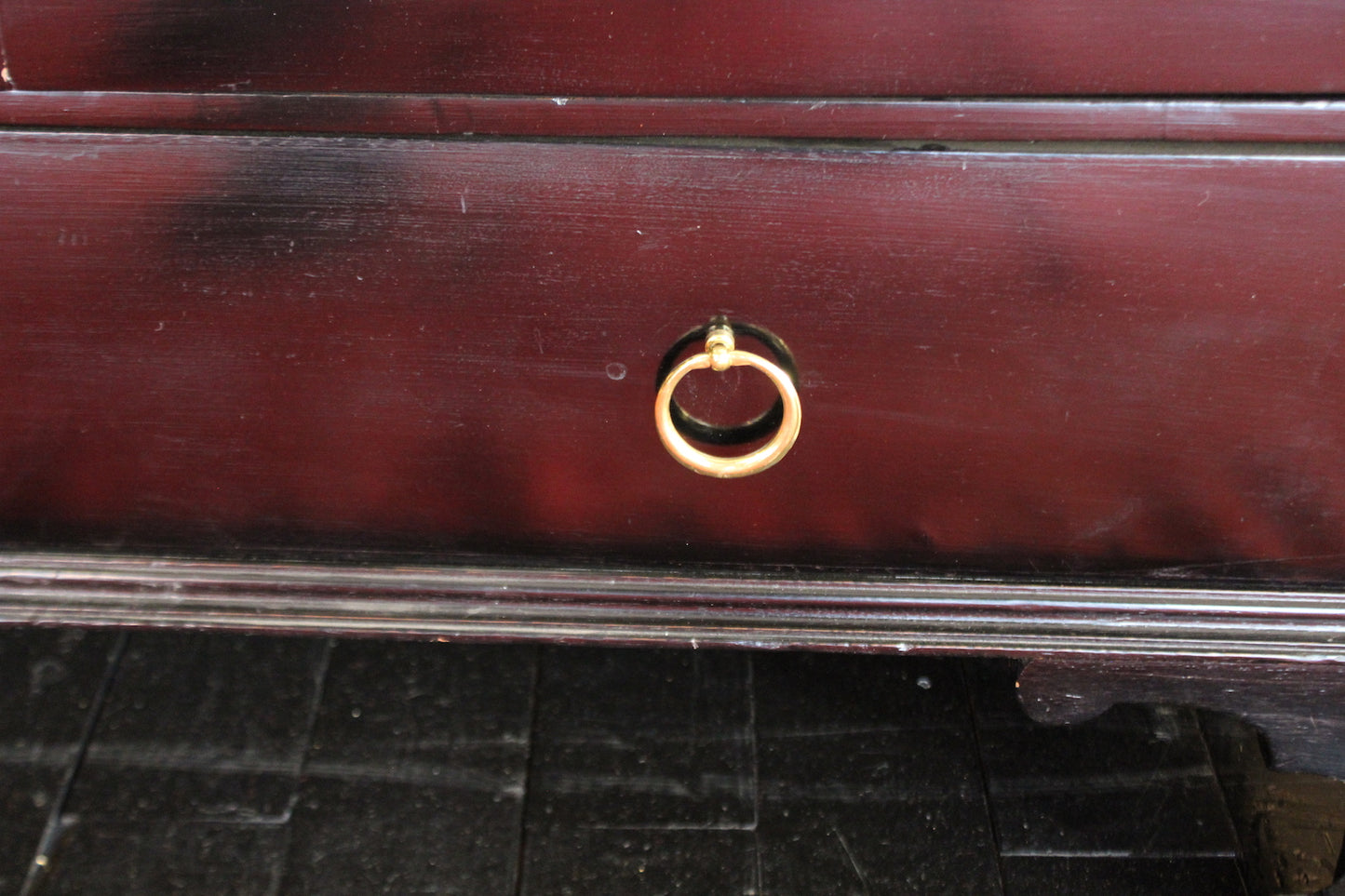 Credenza Inglese laccata Nera con maniglie in Ottone, Anni '40