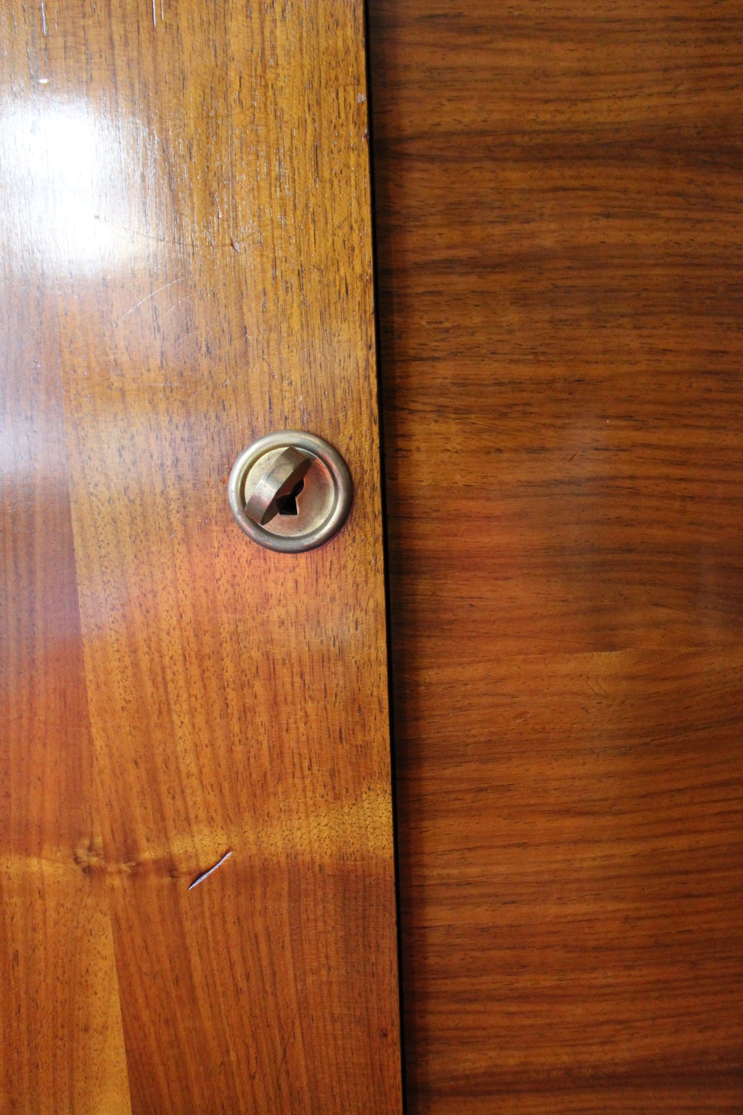 Credenza con ante scorrevoli in Teak, Anni '60