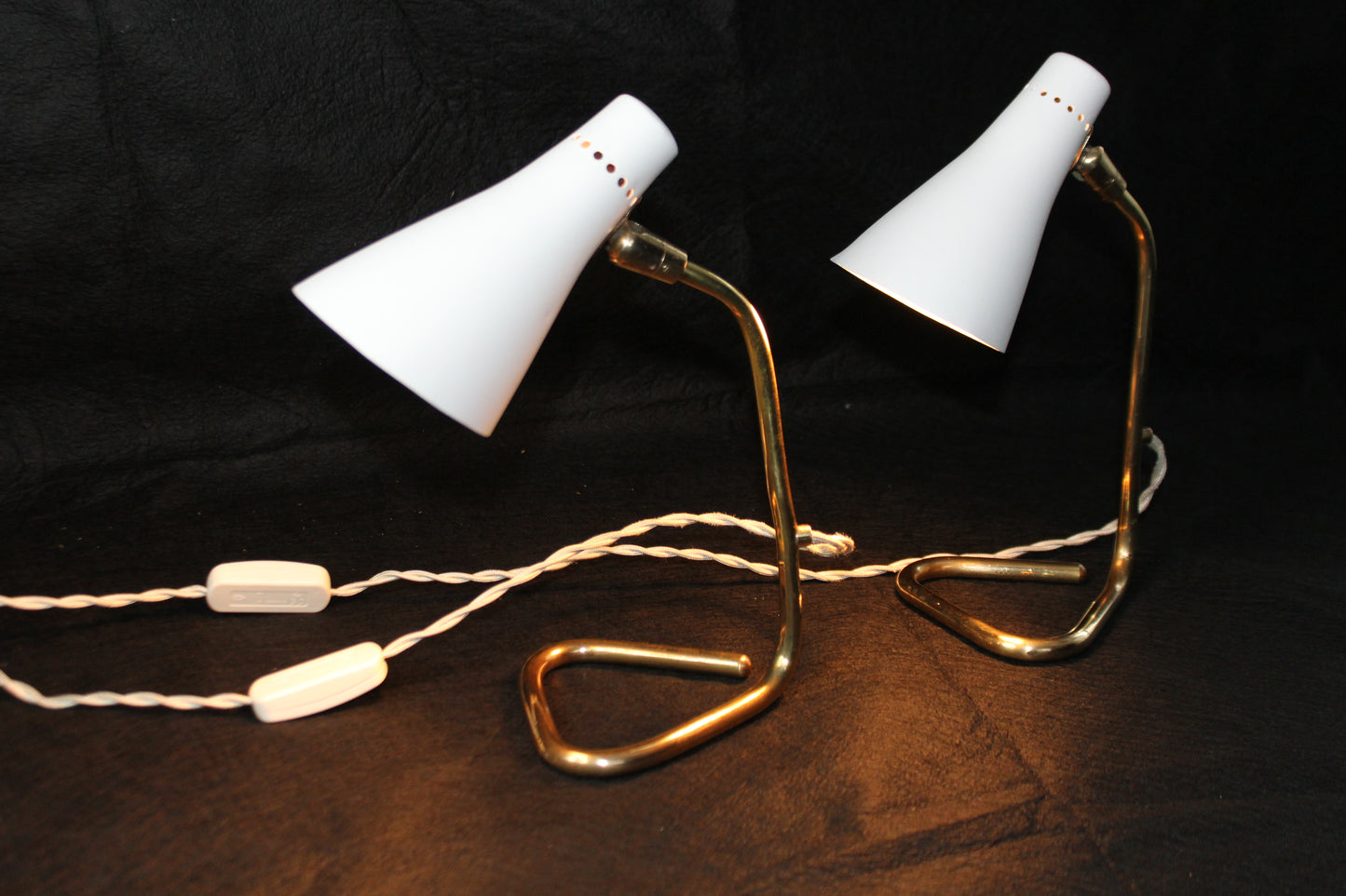 Coppia di Lampade da Tavolo 'Collo di Cigno' in Ottone, Design Anni '50