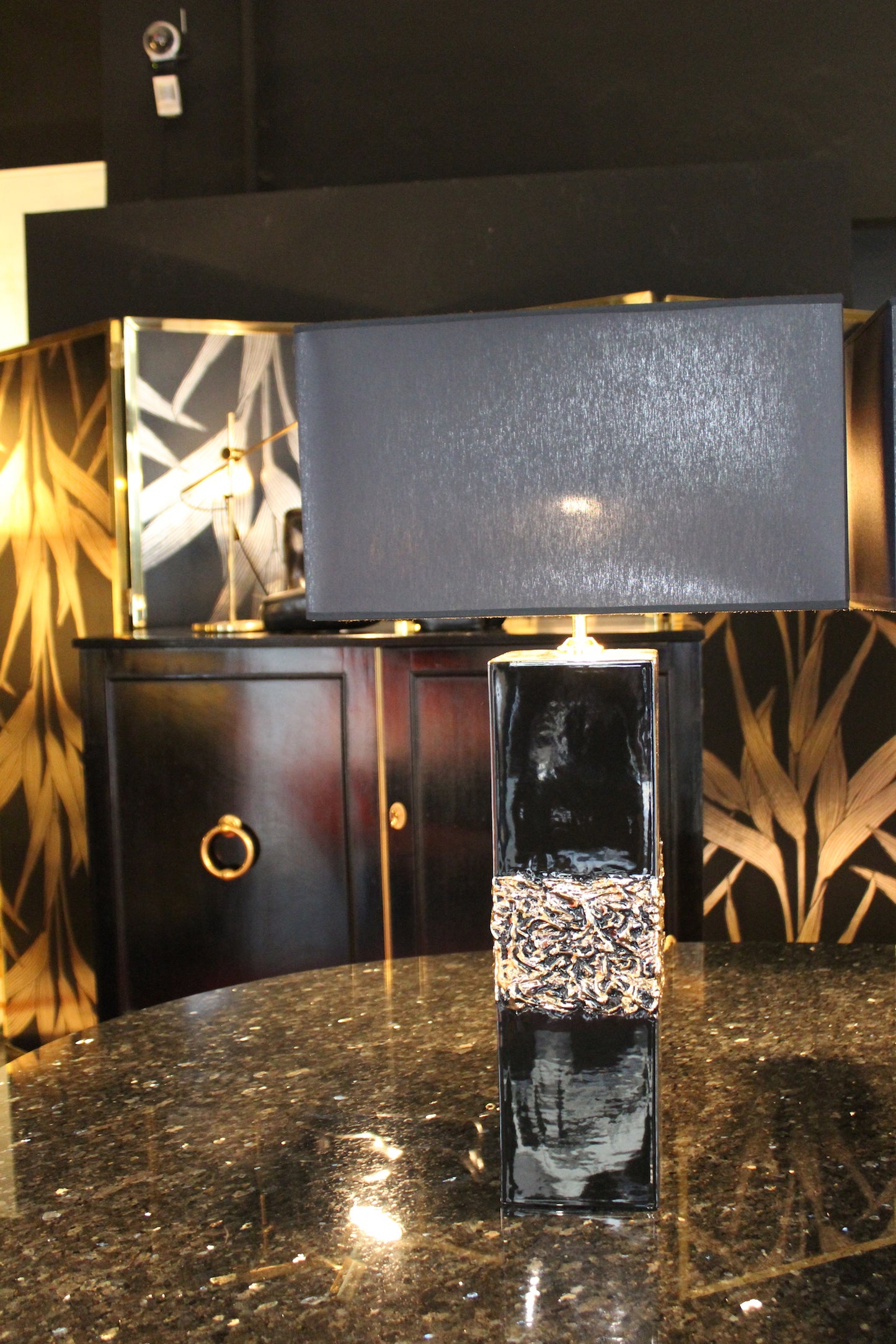 Coppia di Lampade in Ceramica Nera e Fascia Oro, Anni '70