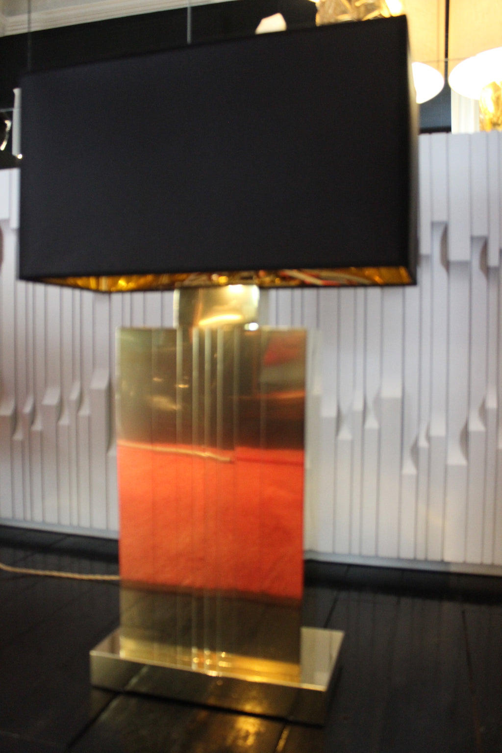 Coppia di Lampade da Tavolo Geometriche in Ottone Lucido