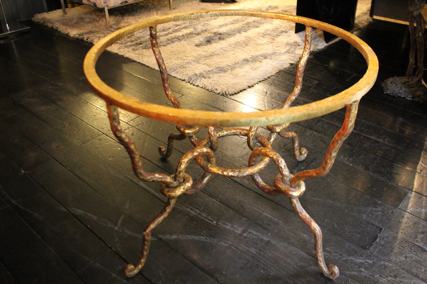 Tavolino da Caffè in Ferro Battuto e Vetro, Finitura Oro, Anni '40