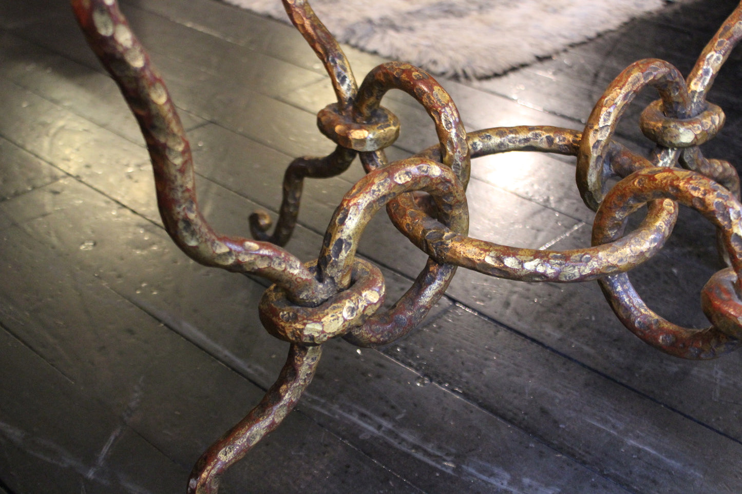 Tavolino da Caffè in Ferro Battuto e Vetro, Finitura Oro, Anni '40