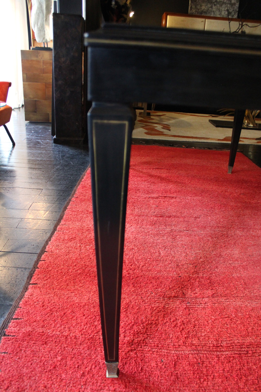 Tavolo da Pranzo Laccato Nero con Dettagli in Ottone, Anni '70